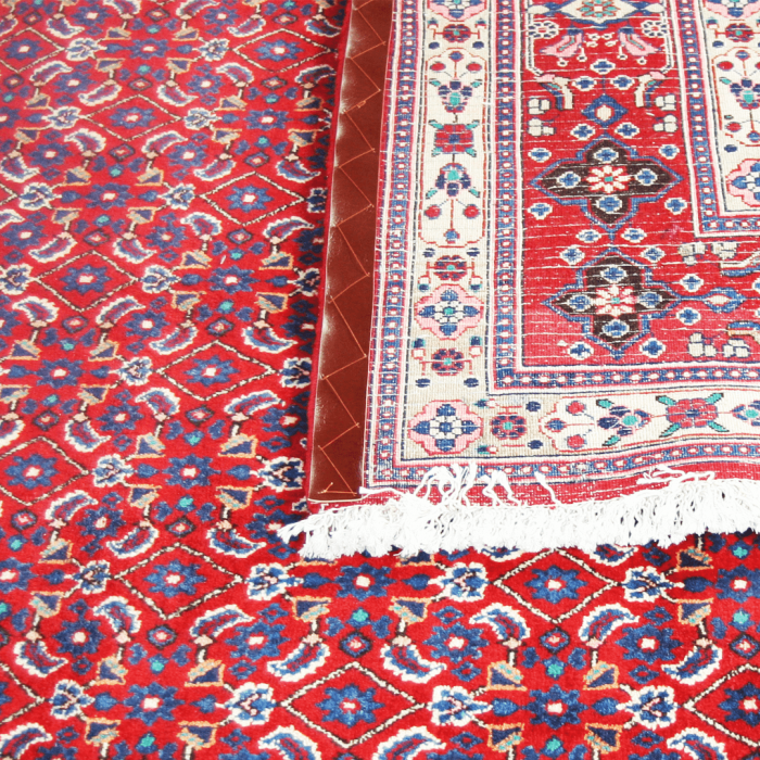 Sarouk Wool Persian Rug 6'11" x 10'2" ITEM# 318
