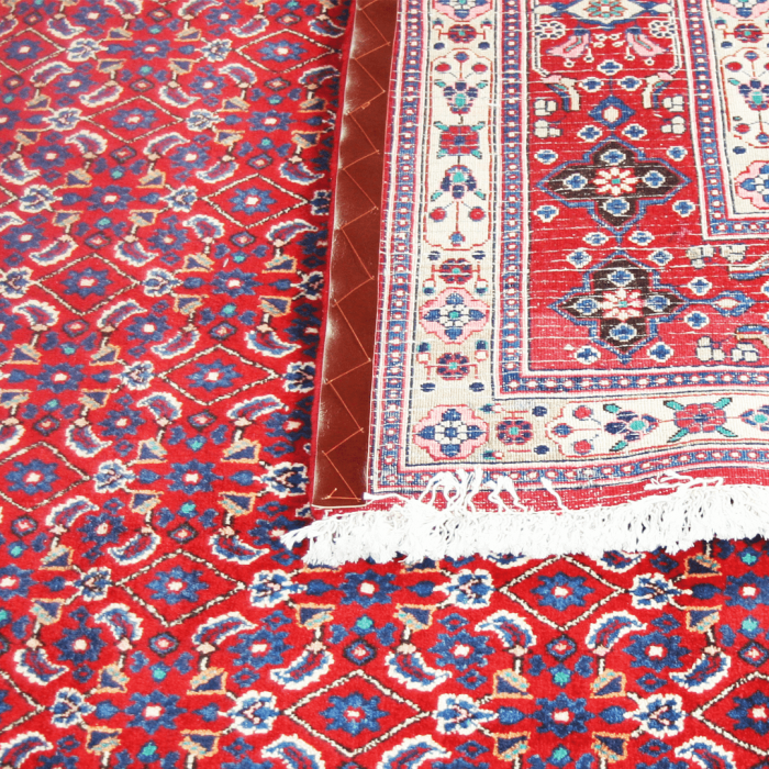 Sarouk Wool Persian Rug 6'11" x 10'2"  ITEM# 318