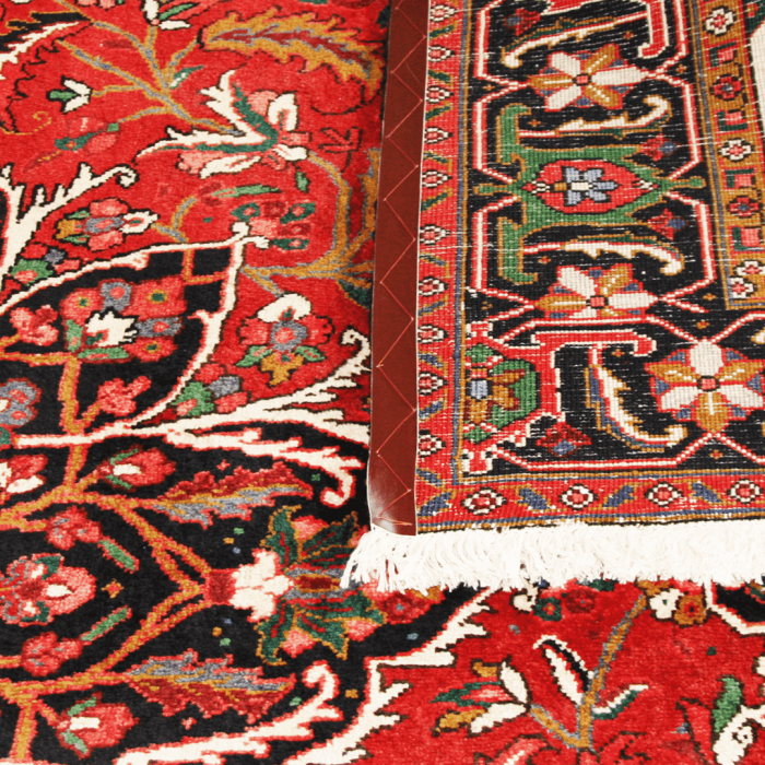 Heriz Wool Persian Rug 7'8" X 10'7"  ITEM# 407