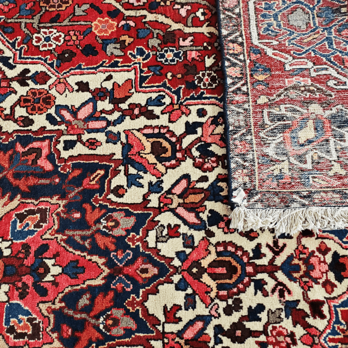 Bakhtiari Wool Persian Rug 9'5" X 12'6"  ITEM# 675